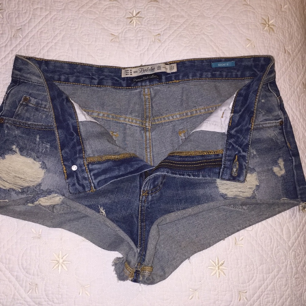 ZARA HIGHWASTED Jean shorts